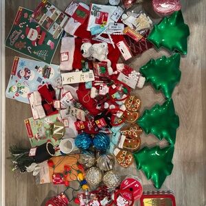 Holiday Decor Assortment – Trays, Ornaments, Accessories